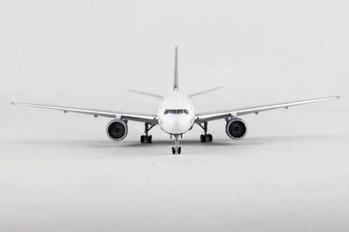 1:400 Boeing 777-200LR Delta Air Lines P41724