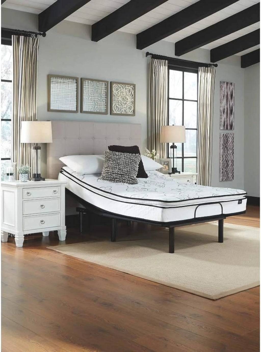 King Black Metal Bed A223783