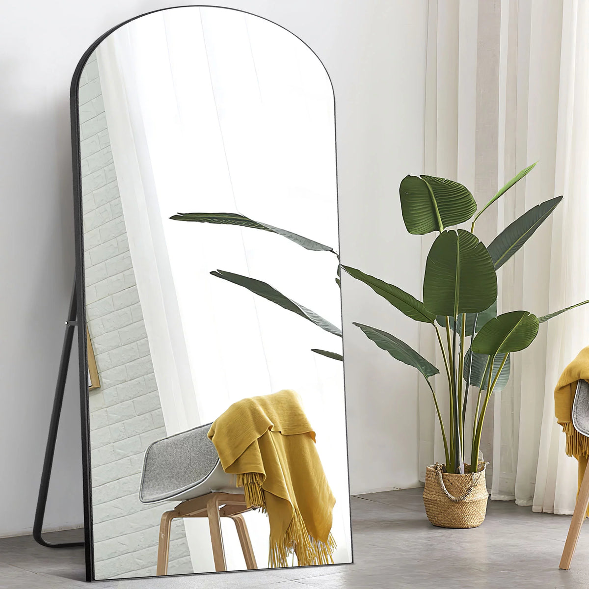 71"x31" Arched Full Length Floor Mirror with Stand Black Y1540