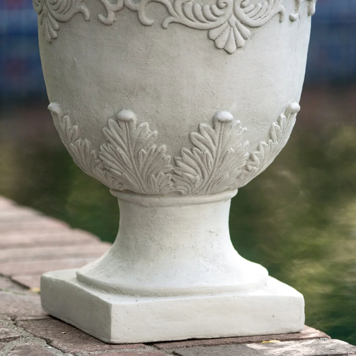 White Stone Planter D7949