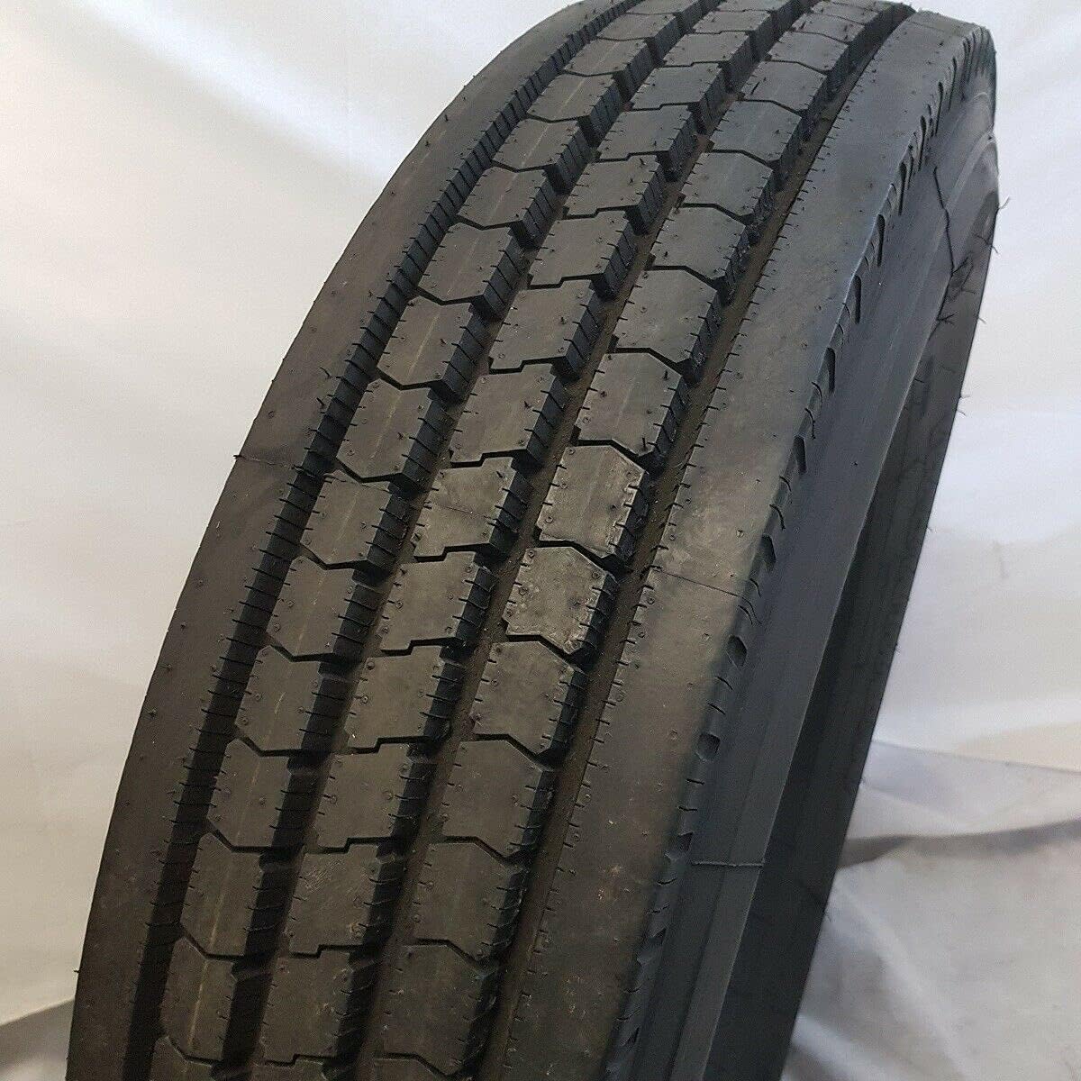 10R22.5 16 Ply Heavy Duty Steer Tires Z663580