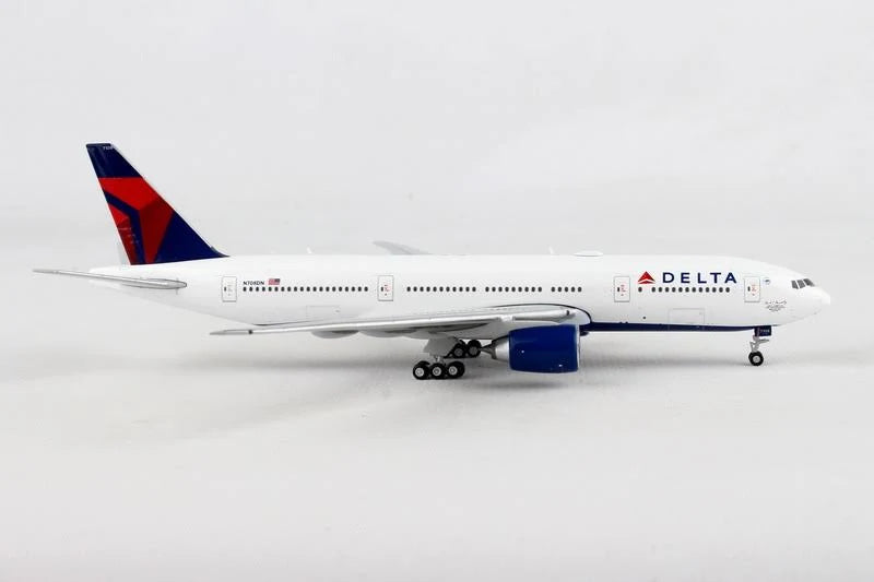 1:400 Boeing 777-200LR Delta Air Lines P41724