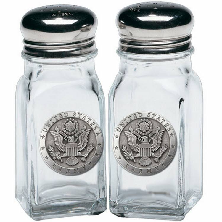 Salt & Pepper Shakers O471932