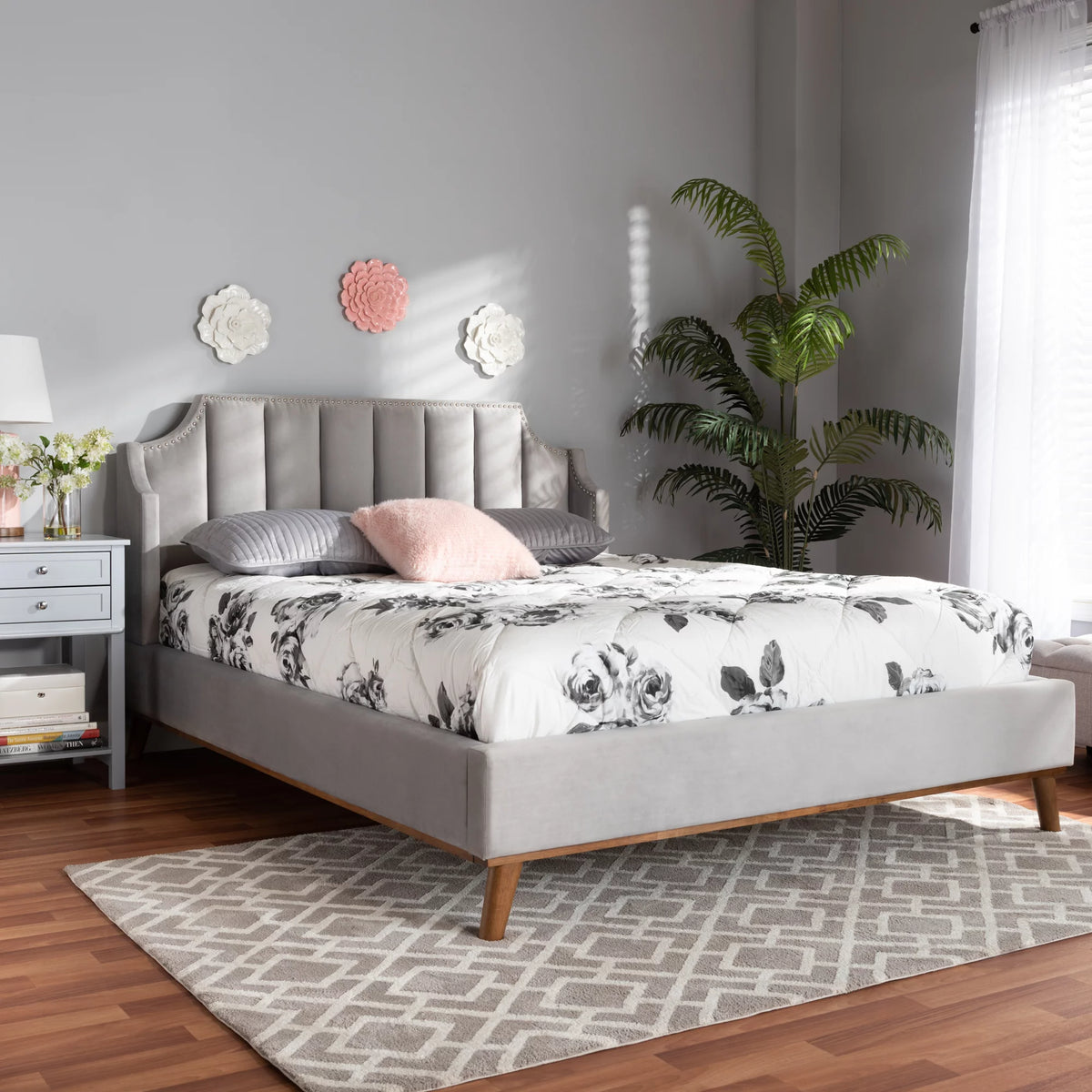 King Size Light Gray Velvet Wingback Platform Bed L7307