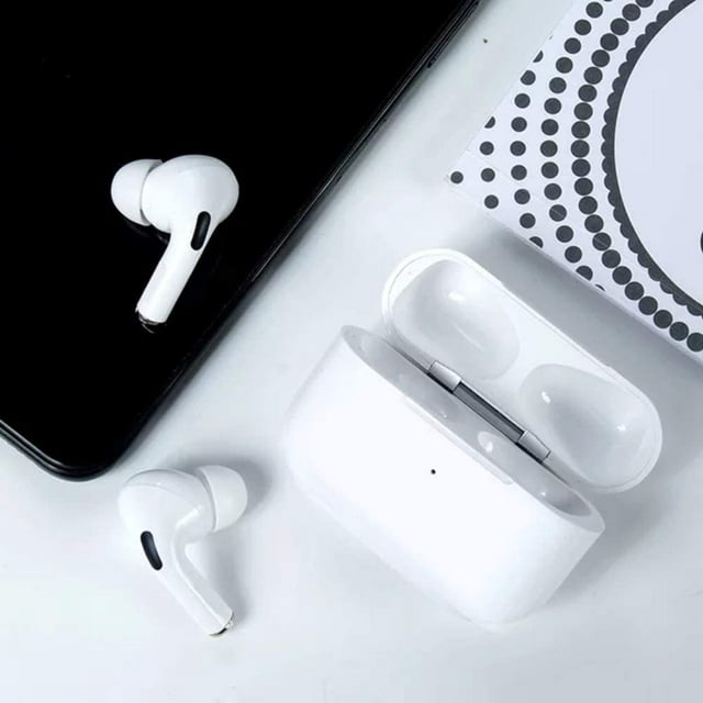 White Wireless Earphones with Charging Case N902659