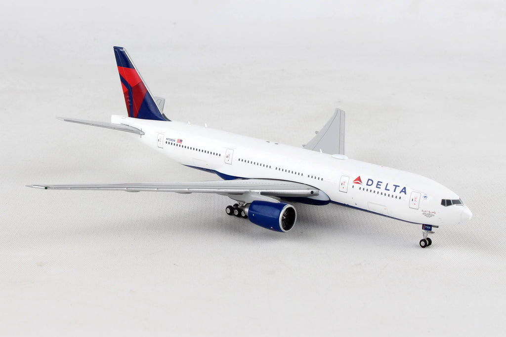 1:400 Boeing 777-200LR Delta Air Lines P41724