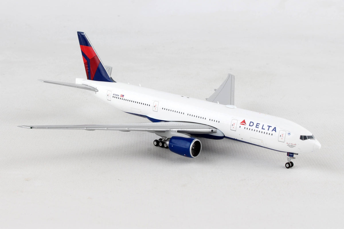 1:400 Boeing 777-200LR Delta Air Lines P41724