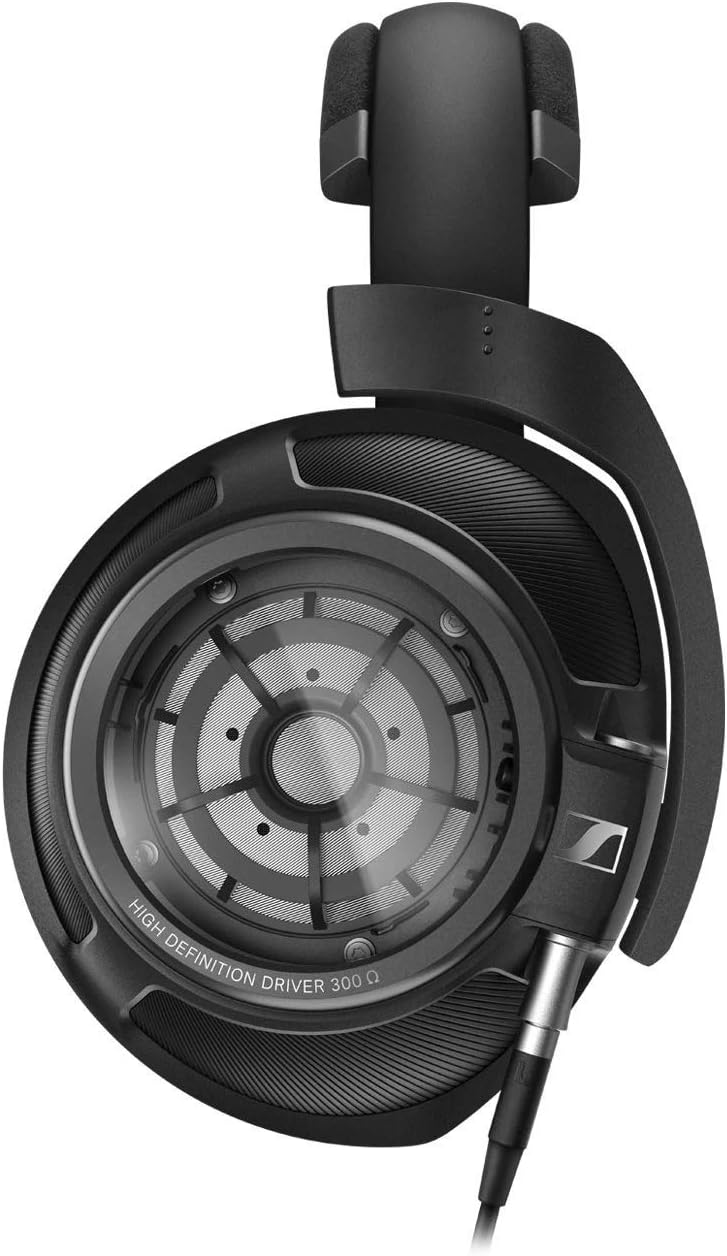 Black Over-the-Ear Closed Headphones U482683