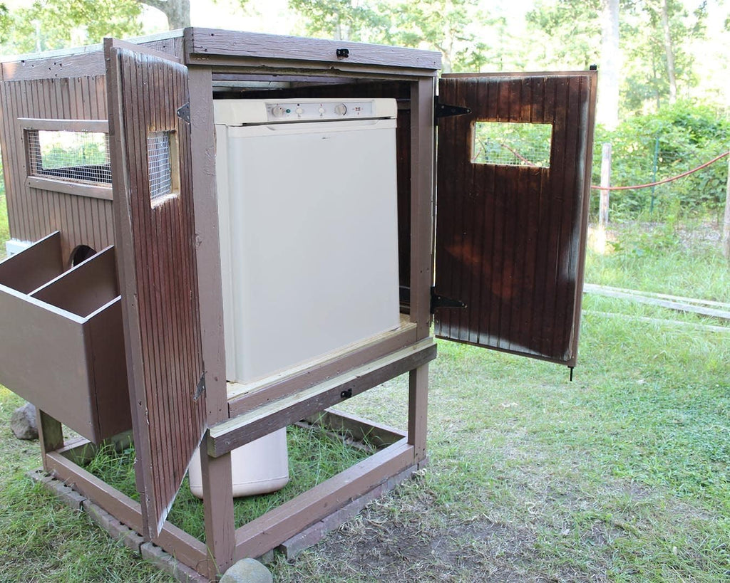 White 3.5 Cu.Ft Propane Refrigerator E6955