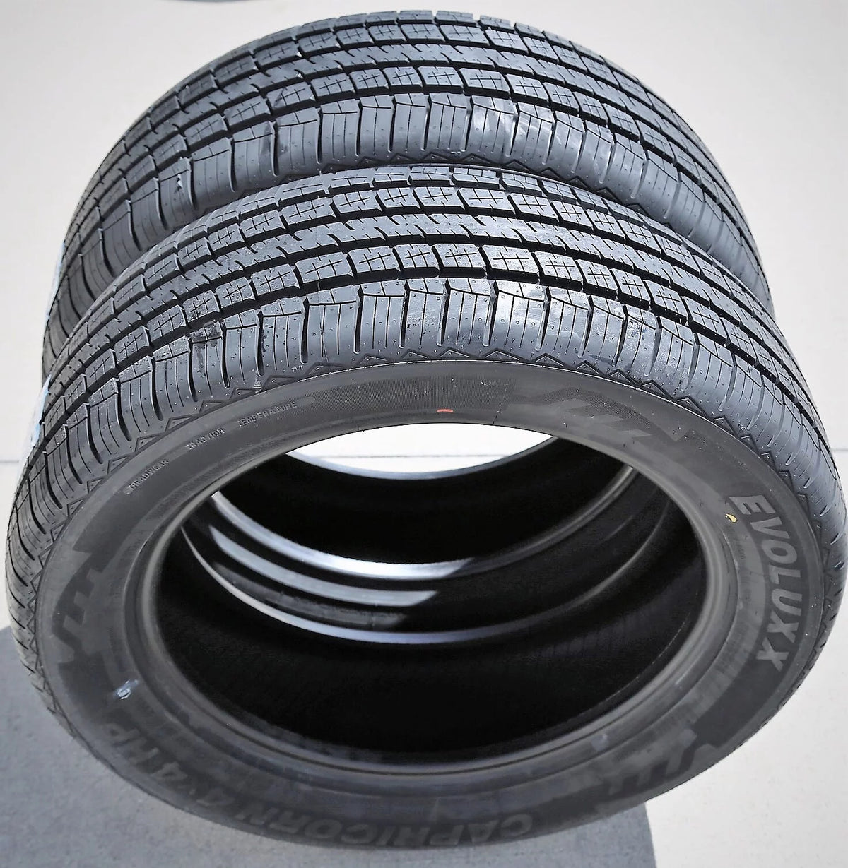 255/60R19 109H Performance Tire O3604