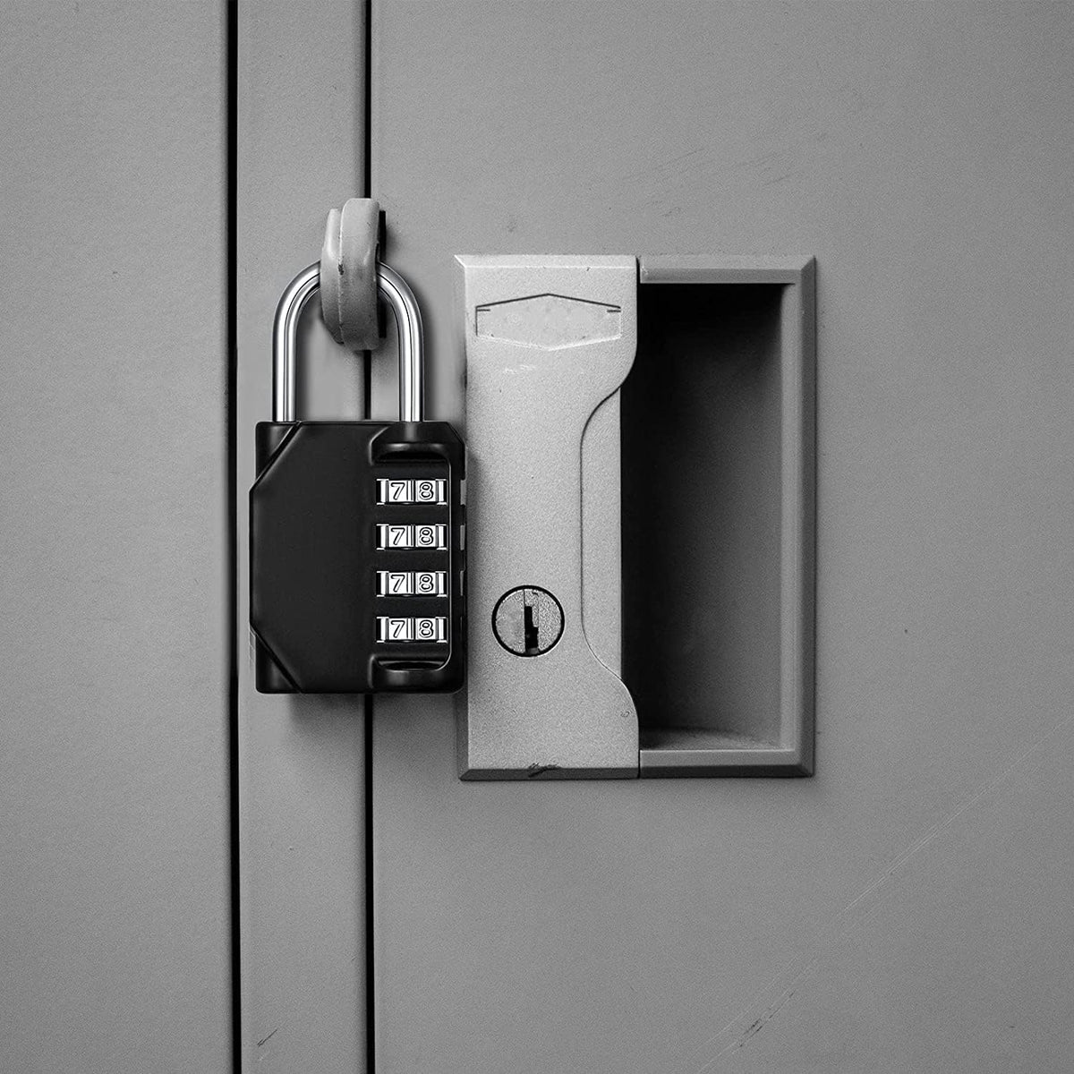Combination Padlock 4 Digit Waterproof (Black, 24 Pieces) U18510
